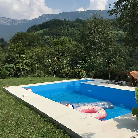 Nyaraló Holiday Kraljica Konjic