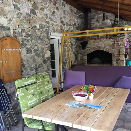 Holiday Kraljica Konjic